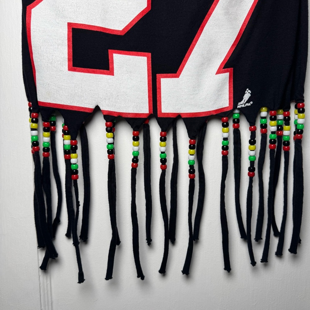 Reebok Blackhawk Oduya Beaded Fringe Cropped Sports Team Logo Small - Picture 11 of 12